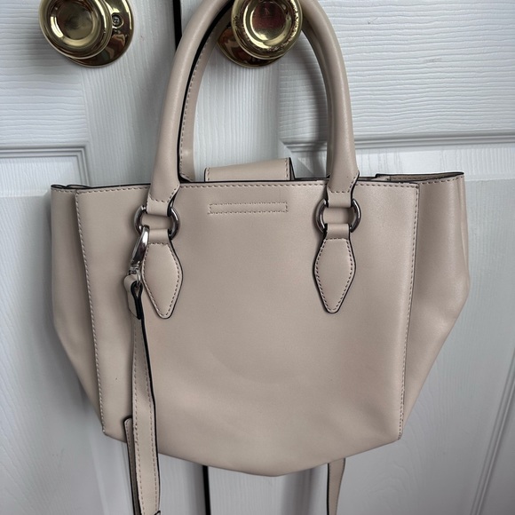London fog handbag - Picture 4 of 4